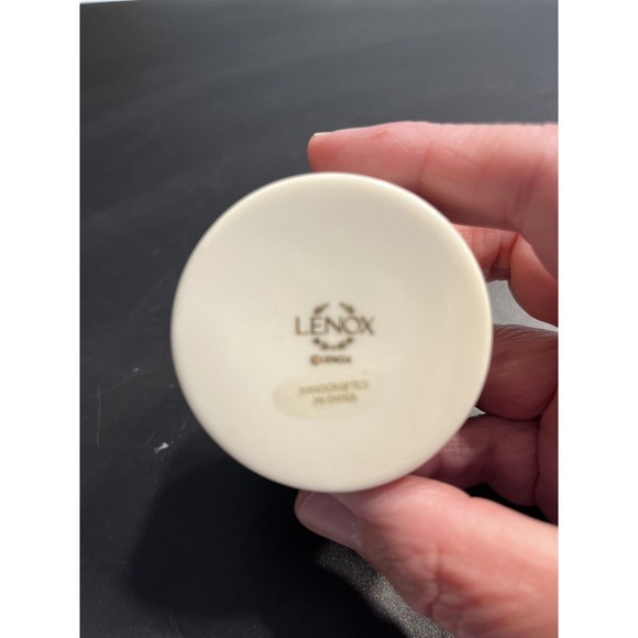 Lenox Trinket Box Hinged Lid Round Holiday Holly Berries Christmas Jewelry Jar - Picture 4 of 10